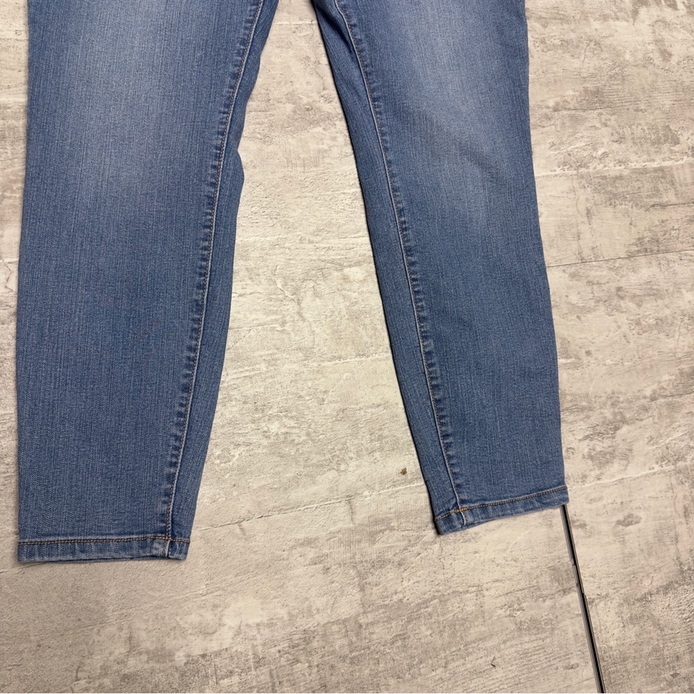 Torrid Skinny Jeans Size 16R Light Wash Stretch Jegging Mid Rise Denim Womens - Picture 4 of 11